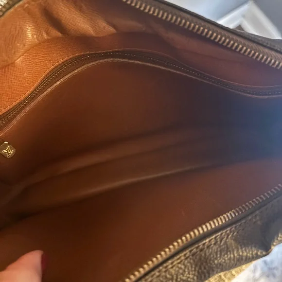 Luxury Brown Monogram Crossbody Bag - Picture 2 of 10